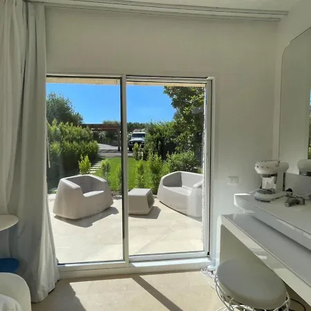House Boat Small By Interhome San Teodoro (Sardinia)